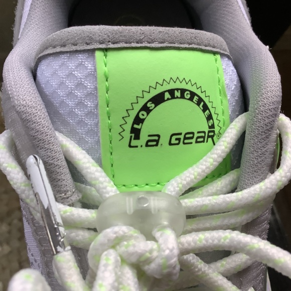 LA Gear sneakers with iconic flame design Neon glow-in-the-dark green - Picture 5 of 10